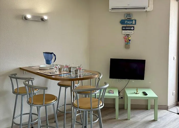 Duplex T3 Avec Piscine, Terrasse Et Parking Proche - - Fr-1-529-96 *